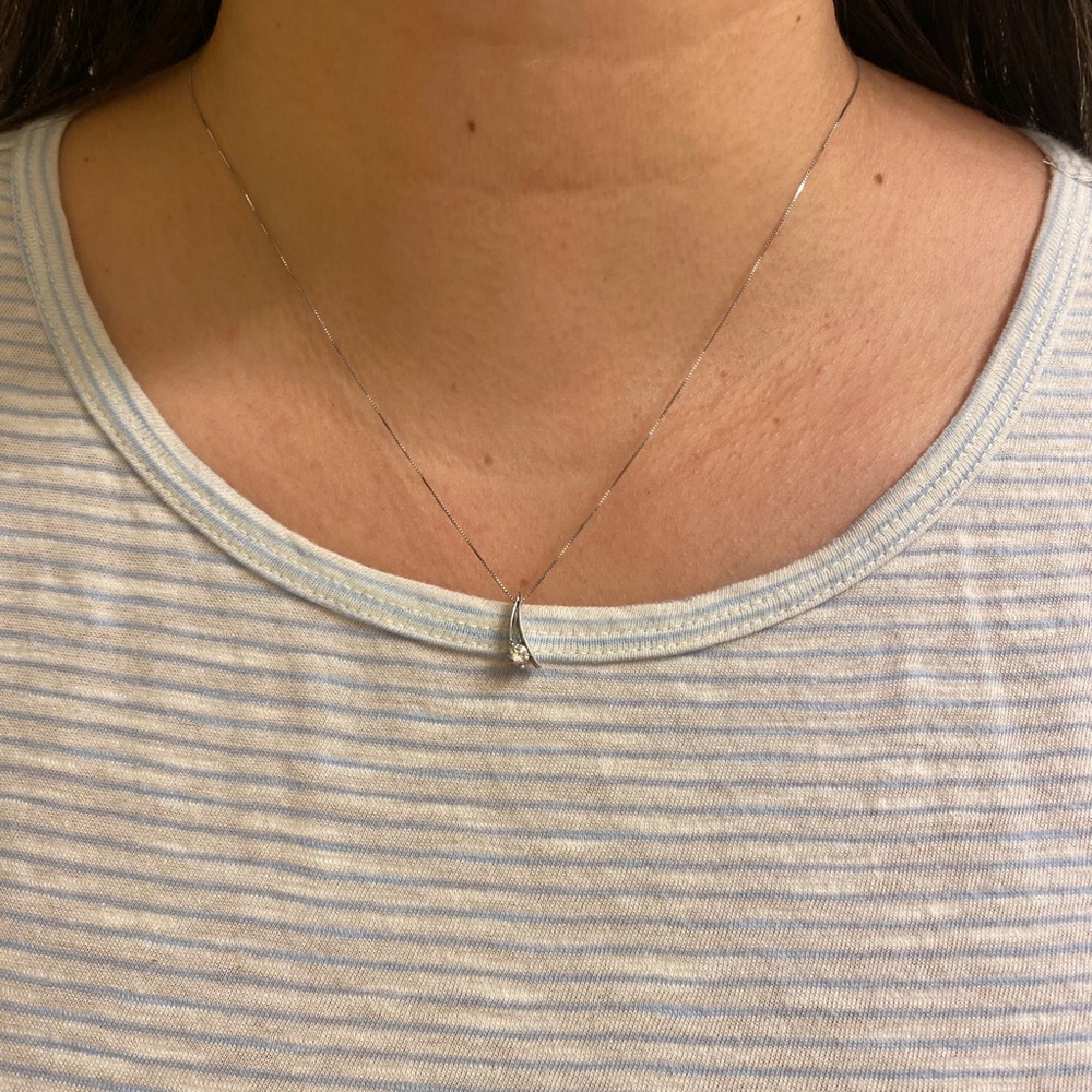 14K white gold chain, 1/3 carat diamond pendant
